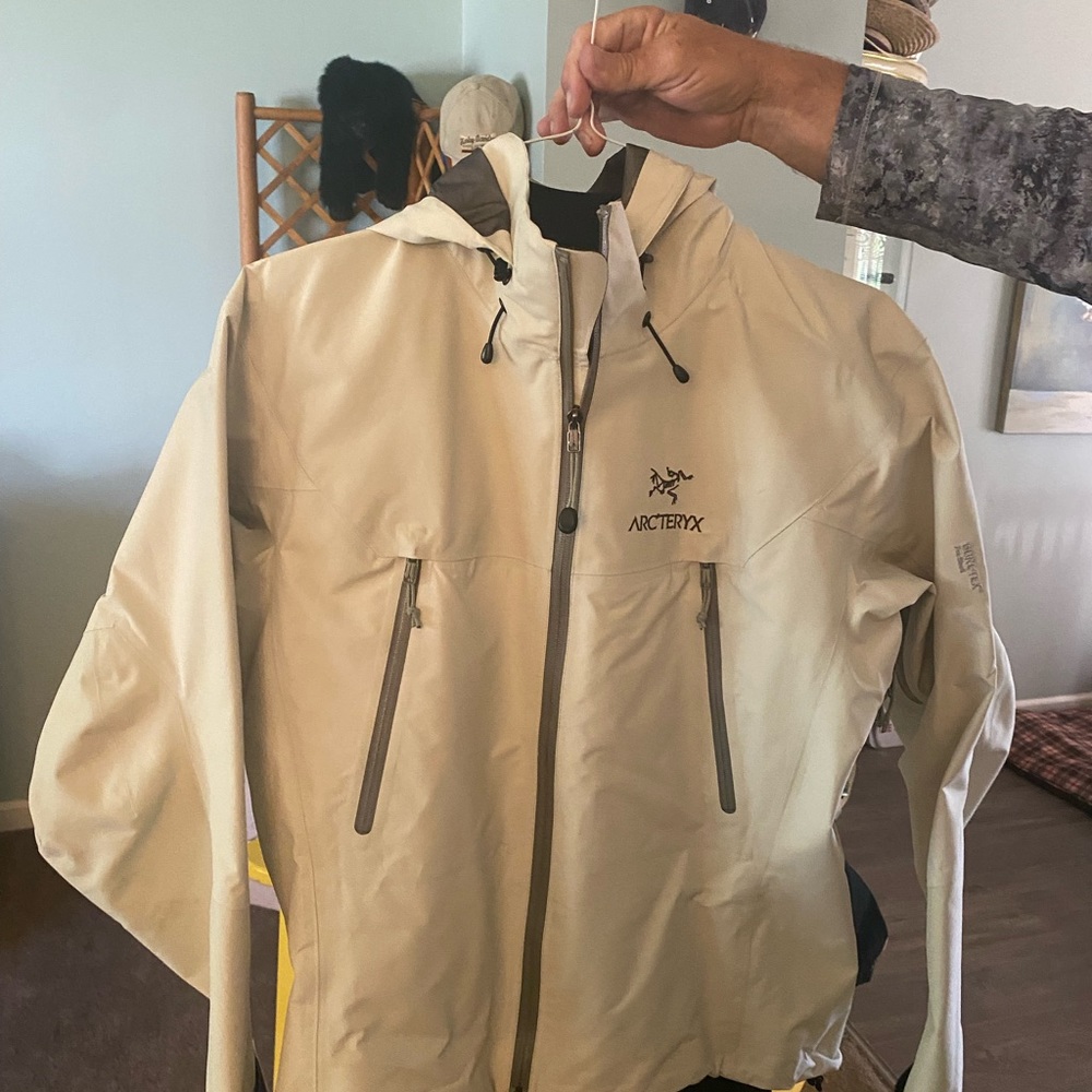 COPY - Archery’s Women’s Ski Coat - Size L NeVER WORN
